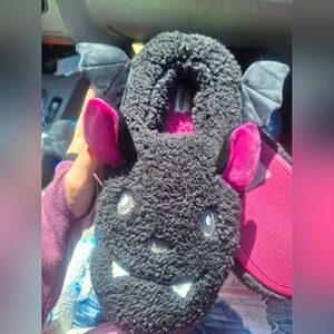 Dearfoams - Bat Plush Slippers with Pink Accents